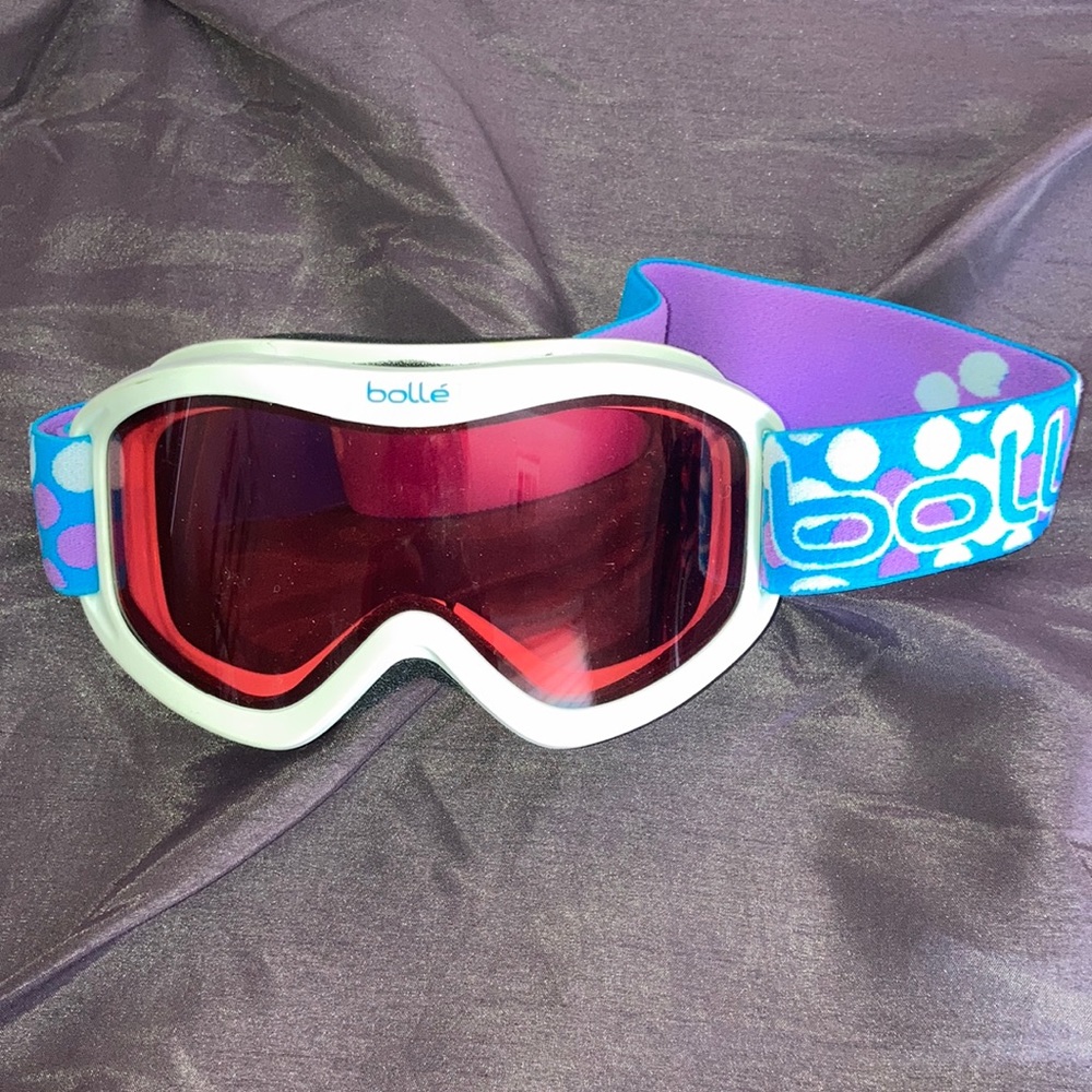 Ski goggles